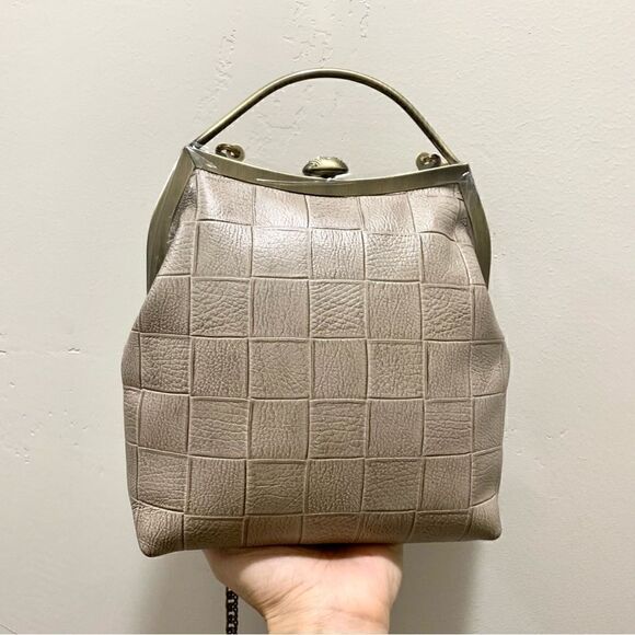 Handmade Genuine Embossed Leather Top Handle Bag & Castle Shaped Coin Purse Set - Picture 6 of 16